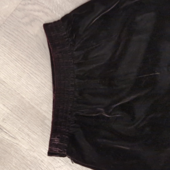 Tan Jay black velvet skirt size 4 - Picture 6 of 6